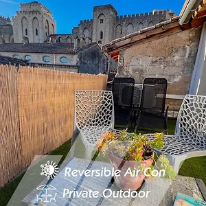  Appartement Ac - Private Exterior - Au Pied Du Palais Des Papes!